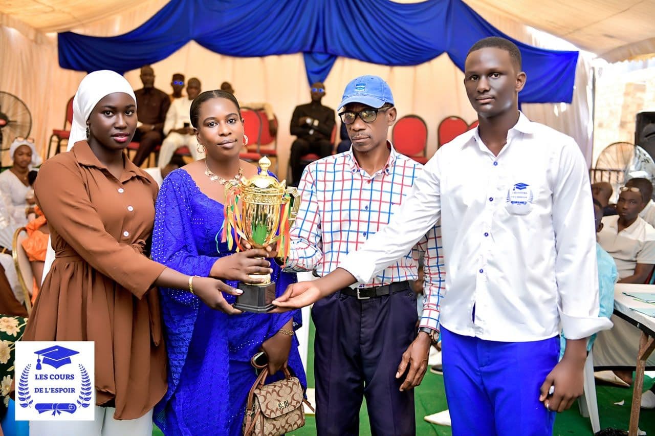 Remise du trophée de la Finale CODEF Thiès 2025